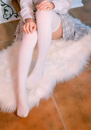 美女下部私部位撒尿