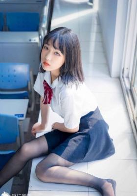 十四岁女孩用爸爸搂睡觉好吗