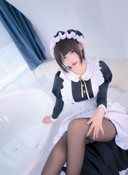 两男一女3p揉着她的奶视频