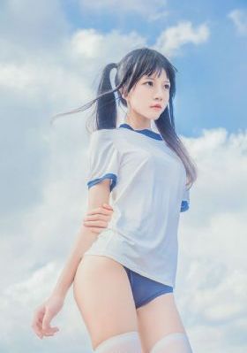 贱妾扒下脱裙子撅屁股迎