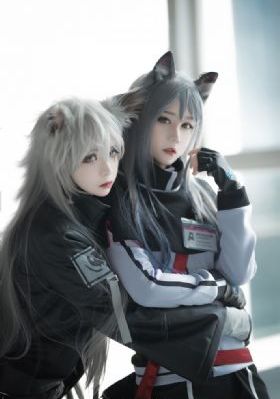 年轻的邻居的阿5