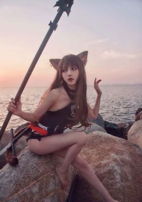 双腿间已经湿成一片